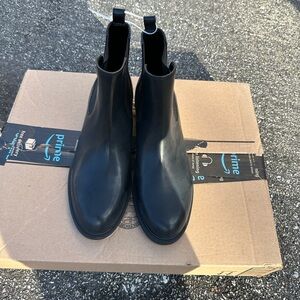 Sleek Black Ankle Boots for Women